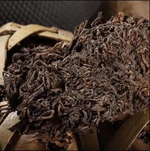 普洱茶怎么分辨古樹茶？