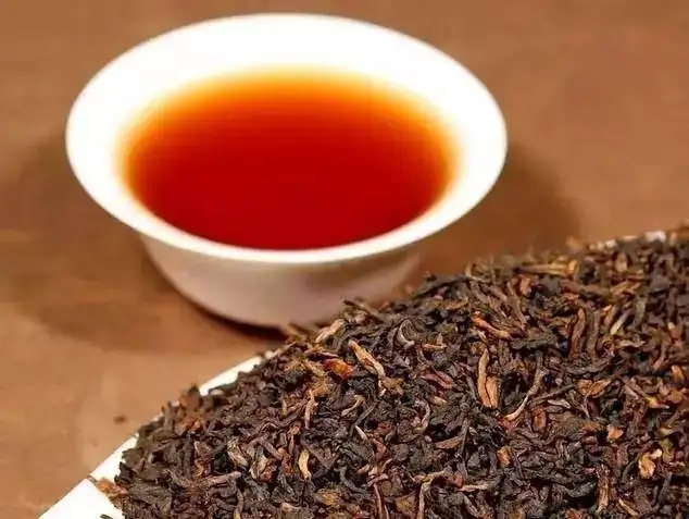 如何選購(gòu)、辨識(shí)普洱茶優(yōu)劣？