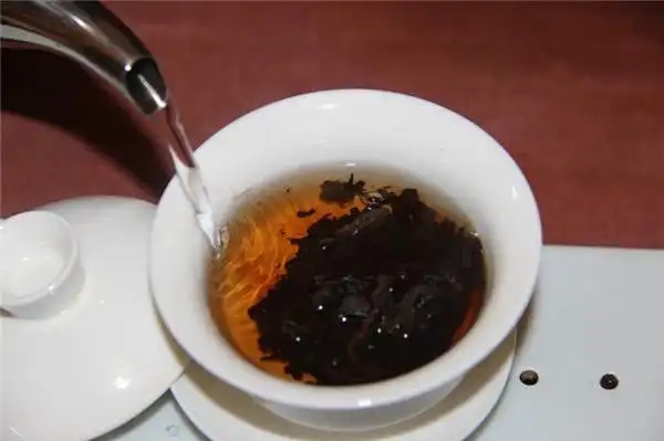 為什么你泡的熟茶，湯色像醬油？